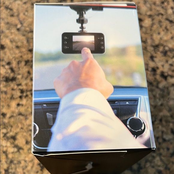 NWT Aduro DVC300 Dashcam - Picture 4 of 4